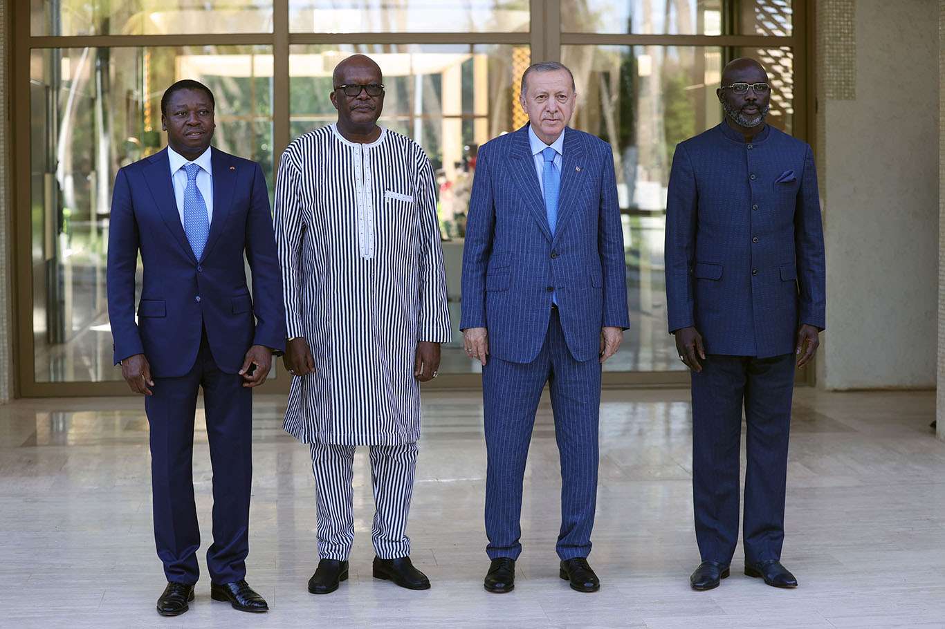 Cumhurbaşkanı Erdoğan Togo'da üç Afrika ülkesinin liderleriyle bir araya geldi Cumhurbaşkanı Erdoğan Togo'da üç Afrika ülkesinin liderleriyle bir araya geldi